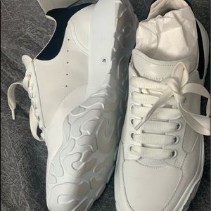 Designer sneakers: SOLD 🚨🚨🚨